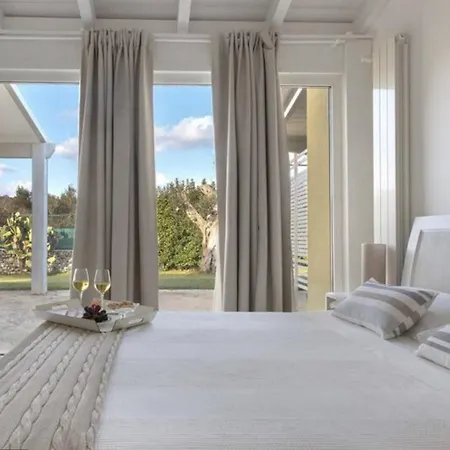 Tenuta Degli Ulivi Roca Exclusive Deluxe With Pool Sleeps 16 Melendugno