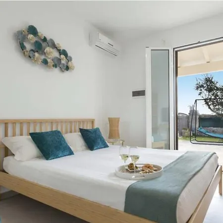 Tenuta Degli Ulivi Salento Relax Bed & Breakfast
