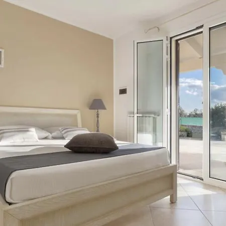 Tenuta Degli Ulivi Salento Relax Bed & Breakfast *